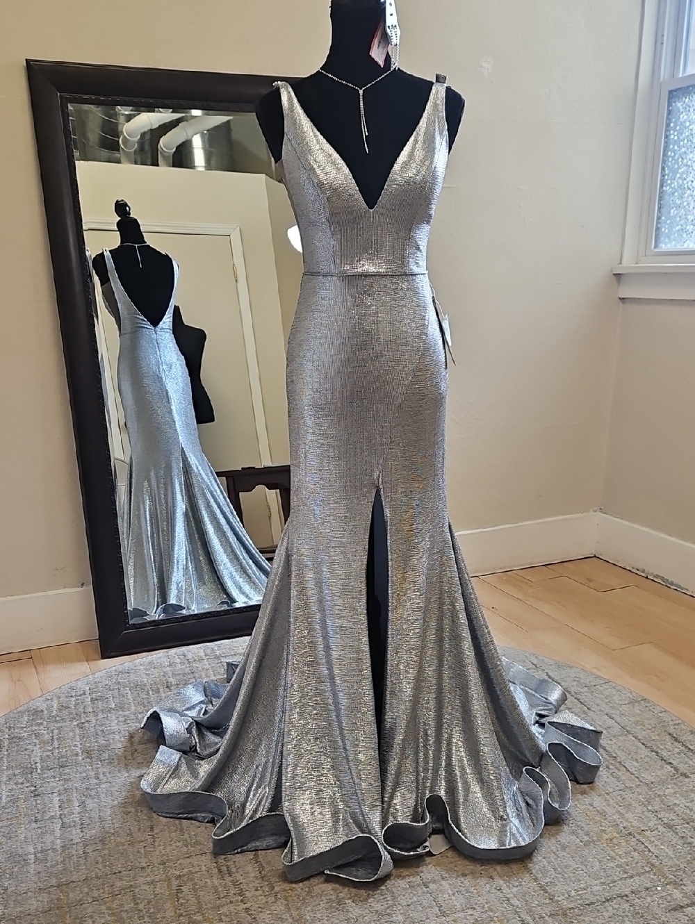 Size Small Silver Metallic Fitted Gown w/ Slit And Large Train By Jovani NWT